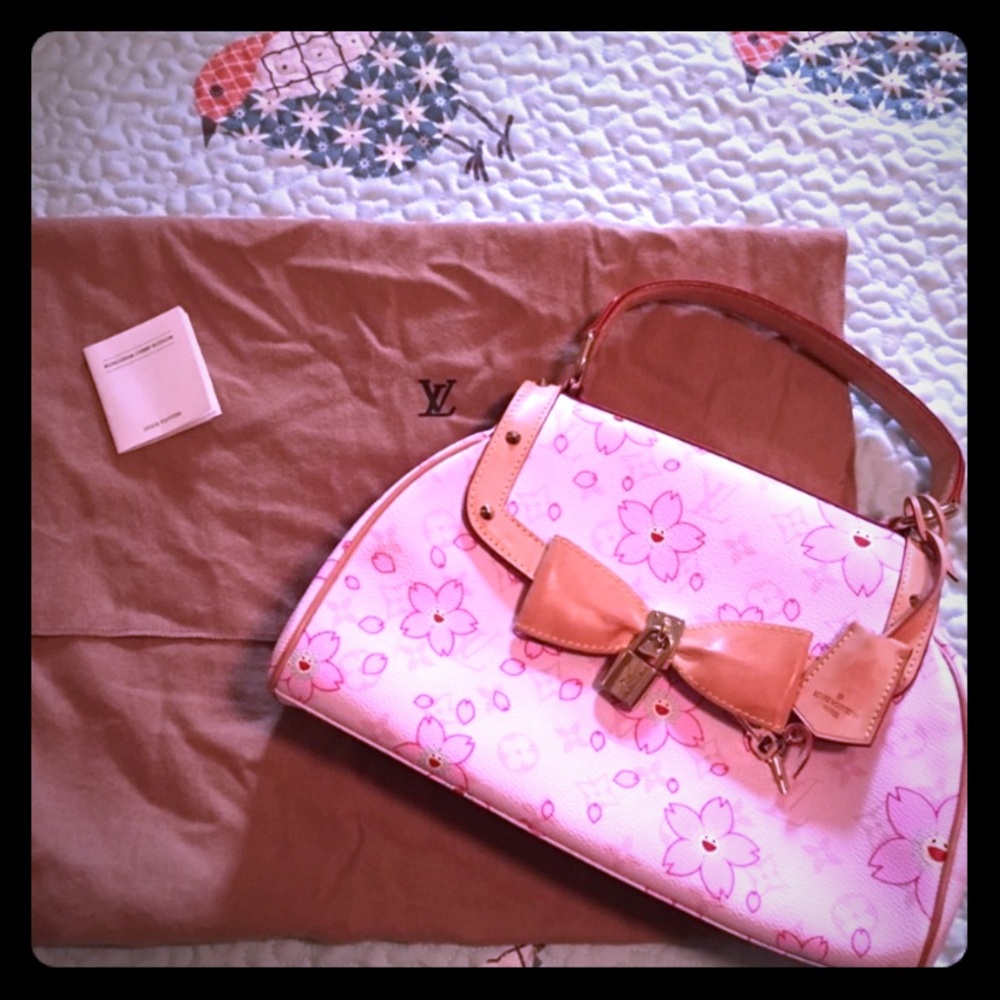 🍒Authentic! Limited Edition Louis Vuitton!!! 🍒🍒